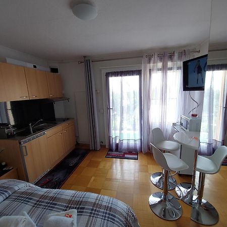 Joli Studio Avec Terrasse Et Vue Exclusivement Pour Non Fumeurs Belmont-sur-Lausanne Dış mekan fotoğraf