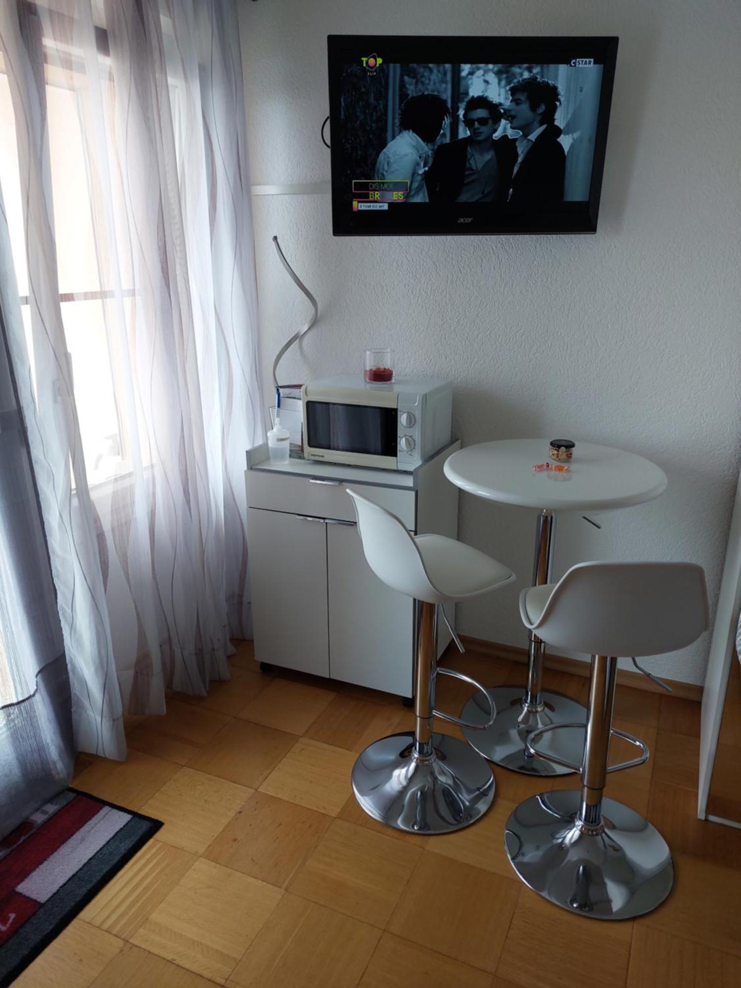 Joli Studio Avec Terrasse Et Vue Exclusivement Pour Non Fumeurs Belmont-sur-Lausanne Dış mekan fotoğraf